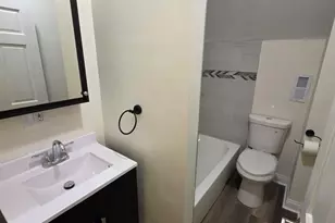 10548 S Ave J, Chicago, IL 60617 - Photo 15