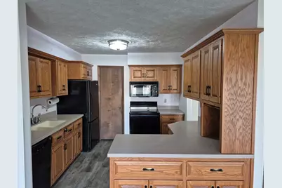 43 Crystal Court #B1, Pontiac, IL 61764 - Photo 5