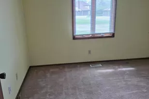 43 Crystal Ct, Pontiac, IL 61764 - Photo 11