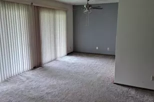 43 Crystal Ct, Pontiac, IL 61764 - Photo 9