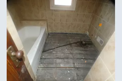 8242 S Honore Street, Chicago, IL 60620 - Photo 15