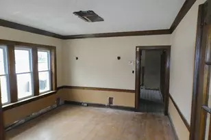 8242 S Honore St, Chicago, IL 60620 - Photo 5