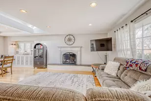 1S538 Bayberry Ln, Wheaton, IL 60189 - Photo 3