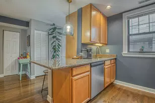 5232 N Campbell Ave, Chicago, IL 60625 - Photo 11