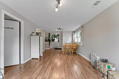 381 N 4th Avenue #B, Des Plaines, IL 60016 - Photo 5