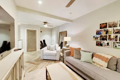 208 N Park Drive, Chicago, IL 60601 - Photo 25