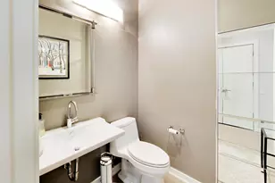 208 N Park Dr, Chicago, IL 60601 - Photo 31