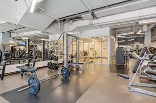 208 N Park Dr, Chicago, IL 60601 - Photo 45