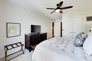 208 N Park Dr, Chicago, IL 60601 - Photo 27