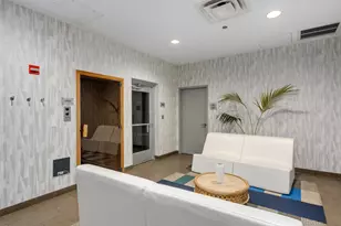 208 N Park Dr, Chicago, IL 60601 - Photo 47