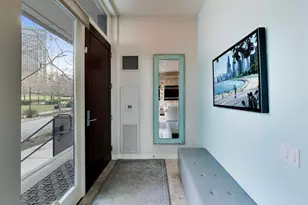 208 N Park Dr, Chicago, IL 60601 - Photo 31