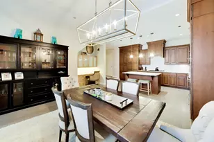 208 N Park Dr, Chicago, IL 60601 - Photo 9