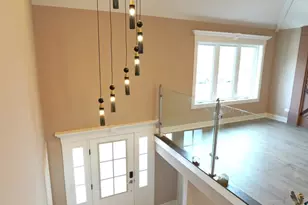 9615 S California Ave, Evergreen Park, IL 60805 - Photo 9