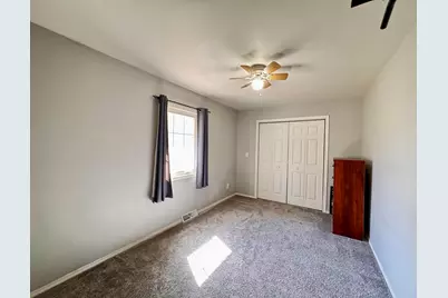 402 Woodside Place, Dixon, IL 61021 - Photo 9