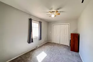 402 Woodside Pl, Dixon, IL 61021 - Photo 9