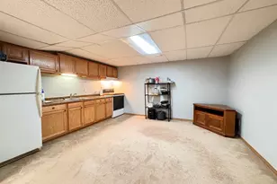 402 Woodside Pl, Dixon, IL 61021 - Photo 11