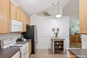 324 New Haven Dr, Cary, IL 60013 - Photo 11