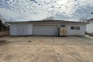 313 S Everett St, Streator, IL 61364 - Photo 3