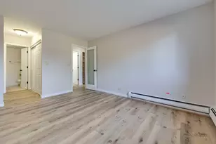 1880 Bonnie Ln, Hoffman Estates, IL 60169 - Photo 19