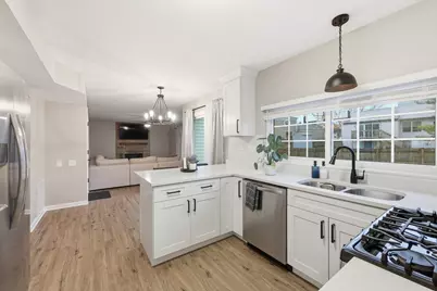 1880 Gleneagle Circle, Elgin, IL 60123 - Photo 7