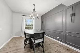 1880 Gleneagle Cir, Elgin, IL 60123 - Photo 7