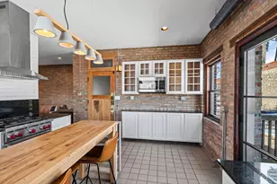 1474 W Foster Ave, Chicago, IL 60640 - Photo 13