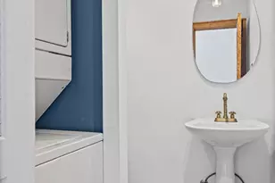 1474 W Foster Ave, Chicago, IL 60640 - Photo 11