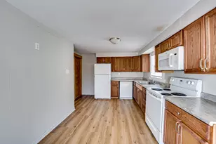 407 Beach St, Aurora, IL 60505 - Photo 13