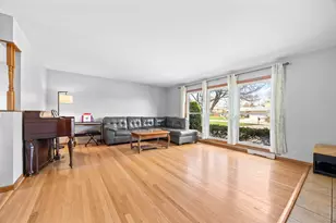 6043 W 127th Pl, Palos Heights, IL 60463 - Photo 3