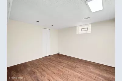 7516 N California Avenue, Chicago, IL 60645 - Photo 15