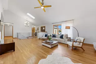 9101 Windsor Dr, Palos Hills, IL 60465 - Photo 3