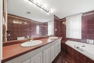 7538 E Praire Rd, Skokie, IL 60076 - Photo 11