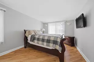 7538 E Praire Rd, Skokie, IL 60076 - Photo 21