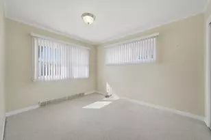 7538 E Praire Rd, Skokie, IL 60076 - Photo 13