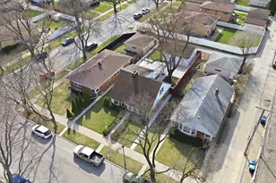 7538 E Praire Rd, Skokie, IL 60076 - Photo 27