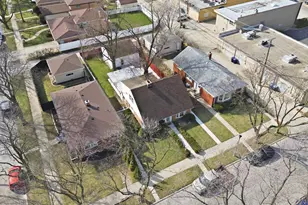 7538 E Praire Rd, Skokie, IL 60076 - Photo 25