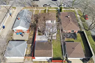 7538 E Praire Rd, Skokie, IL 60076 - Photo 29