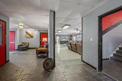 928 W Hillcrest Drive, Dekalb, IL 60115 - Photo 13