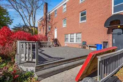 928 W Hillcrest Drive, Dekalb, IL 60115 - Photo 5