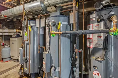 928 W Hillcrest Drive, Dekalb, IL 60115 - Photo 19