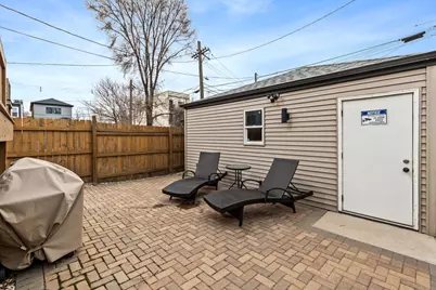 700 E 46th Street, Chicago, IL 60653 - Photo 33