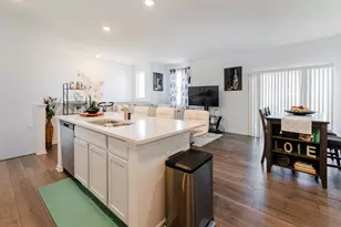 482 Comstock Rd Rd, South Elgin, IL 60177 - Photo 7