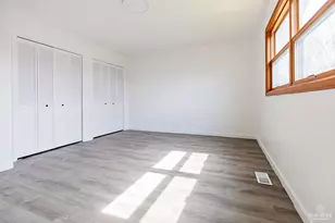 8336 Mending Wall Dr, Woodridge, IL 60517 - Photo 13