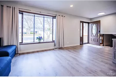 8336 Mending Wall Drive, Woodridge, IL 60517 - Photo 3