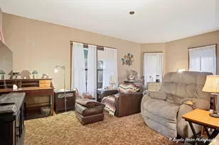 9712 St Albans St, Hebron, IL 60034 - Photo 3