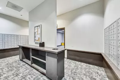 8 E Randolph Street #1602, Chicago, IL 60601 - Photo 5