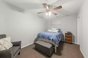 1525 W George St, Chicago, IL 60657 - Photo 17