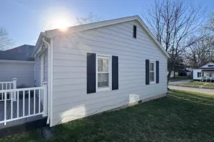 212 W Allmon St, Salem, IL 62881 - Photo 29