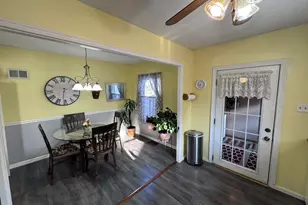 212 W Allmon St, Salem, IL 62881 - Photo 13