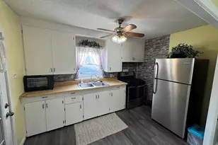 212 W Allmon St, Salem, IL 62881 - Photo 11